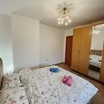 Lovely Appartement Tirana