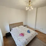 Lovely Appartement Tirana