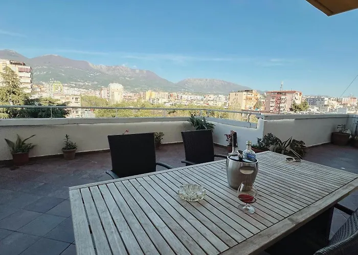 Апартаменты Lovely Тирана